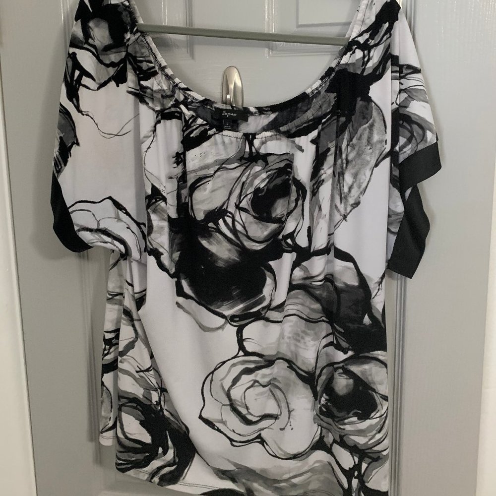 Black and white loose fitting knit